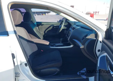 2013 Nissan Altima 2.5 S z USA, uszkodzony, nr VIN 1N4AL3AP1DC237485